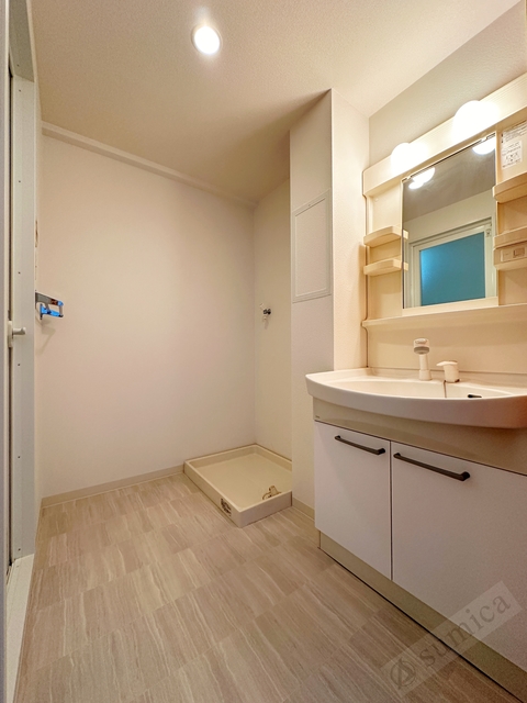 洗面設備　シャンプードレッサー付き・朝シャンもこちらで♪♪