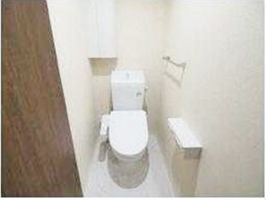 トイレ　【ペットと暮らせる明るいお部屋です♪】