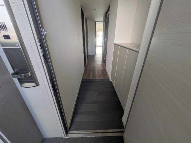 玄関　S-RESIDENCE茶屋ヶ坂East