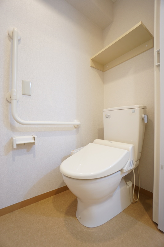 トイレ　オーベル平尾