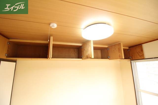 その他　こんなところにも収納付