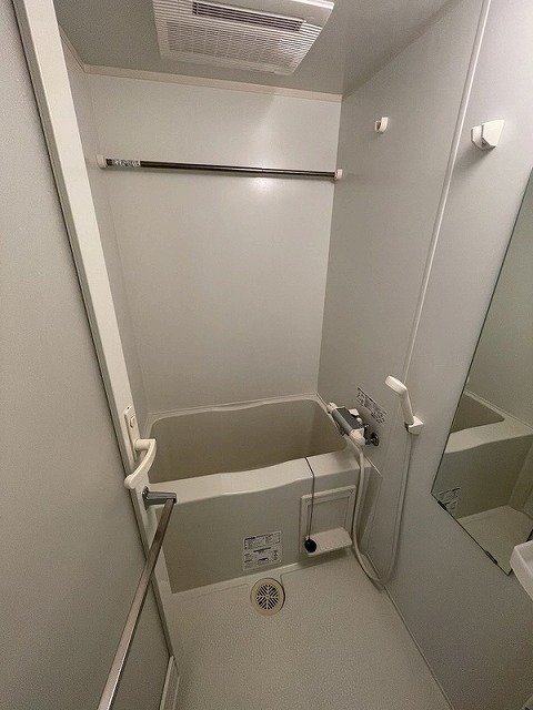 バス・シャワールーム　バスルーム