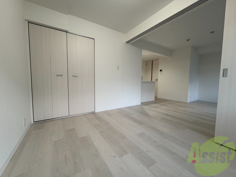 その他部屋・スペース　こちらのお部屋は光が差し込む、温かみのあるお部屋です。