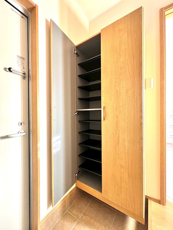 玄関　シューズボックス