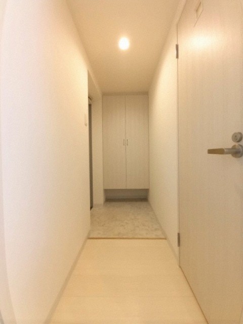 玄関　開放的な玄関スペースです♪