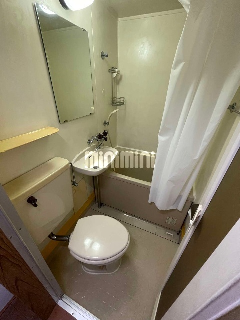 バス・シャワールーム　※同物件別号室の参考写真です。