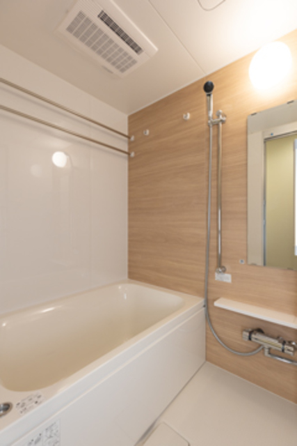 バス・シャワールーム　※写真は同タイプ住戸です。