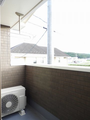 バルコニー　お洗濯にも便利なバルコニー付き