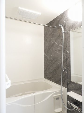 バス・シャワールーム　ゆったり過ごせるお風呂です