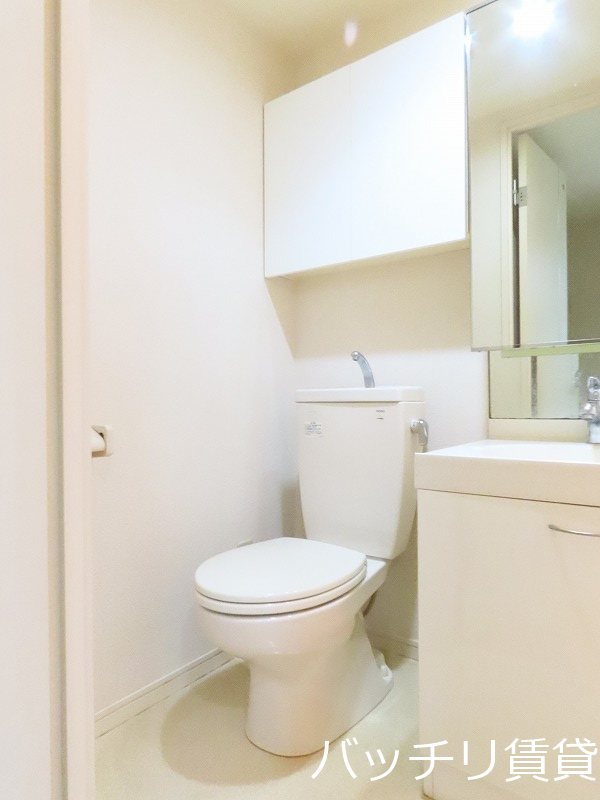トイレ　同型タイプの為、現状を優先致します。