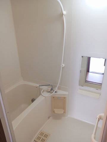 バス・シャワールーム　お風呂で日々の疲れを落としましょう