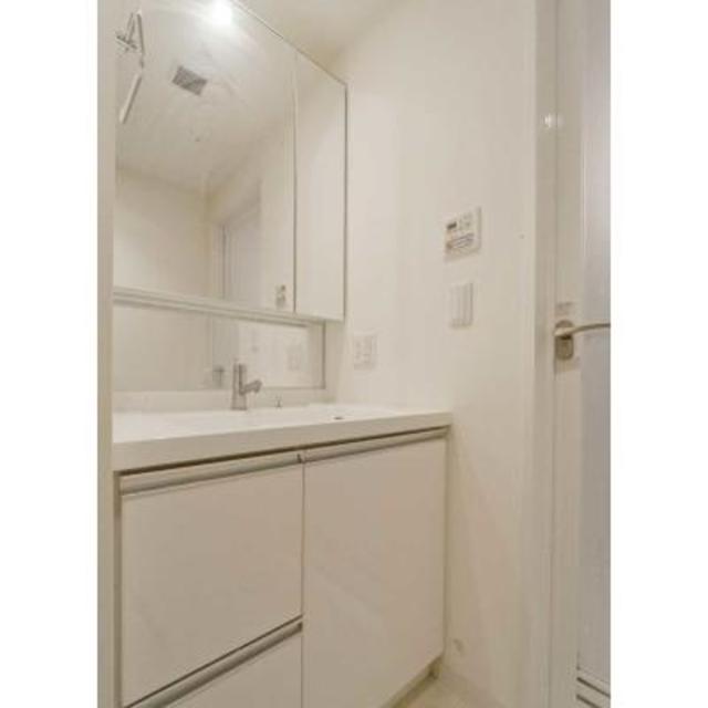 洗面設備　※写真は同タイプ住戸です。