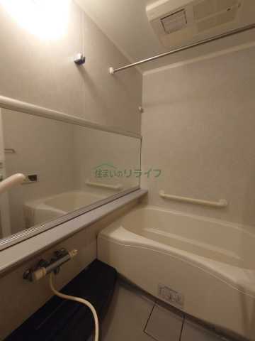 バス・シャワールーム　別部屋の参考写真になります。