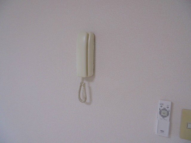 セキュリティ　写真は108号室です（参考）