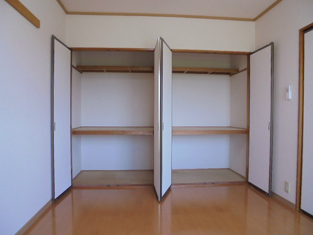 収納　写真は108号室です（参考）