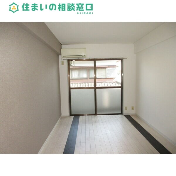 居室・リビング　同型