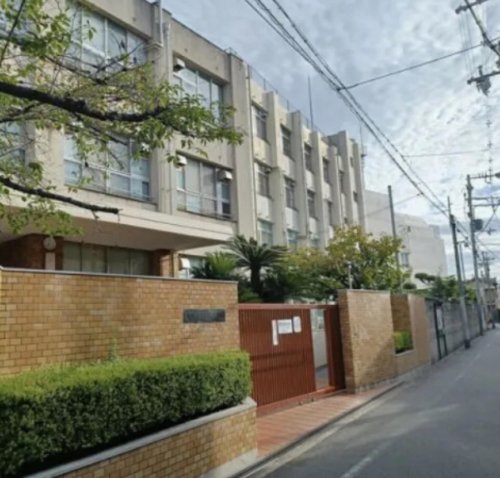 小学校　大阪市立鶴橋小学校（小学校）まで451m