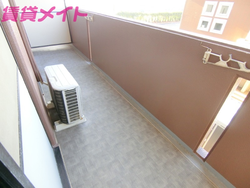 バルコニー　同物件別室写真