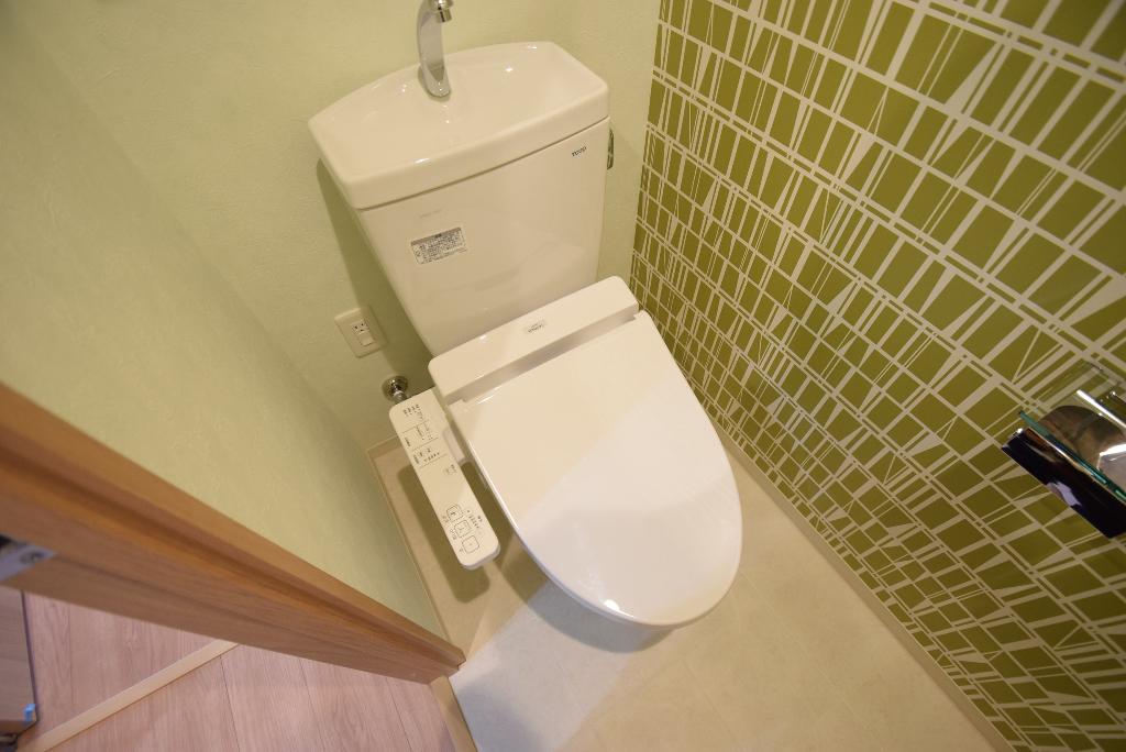 トイレ　シャワー付トイレ