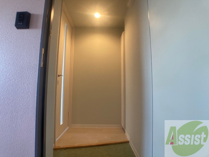 玄関　玄関です。白を基調としていて清潔感があります！