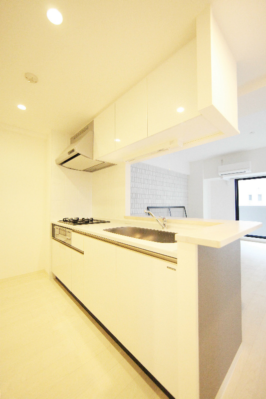 キッチン　システムキッチン（ガス3口+グリル）