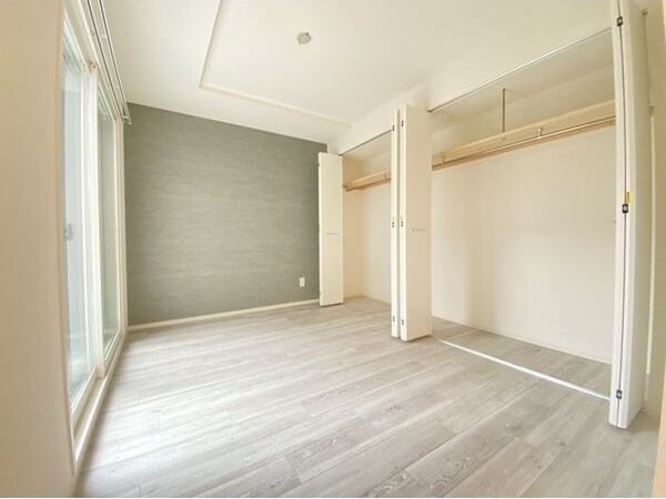 収納　壁一面の大型クローゼットです！