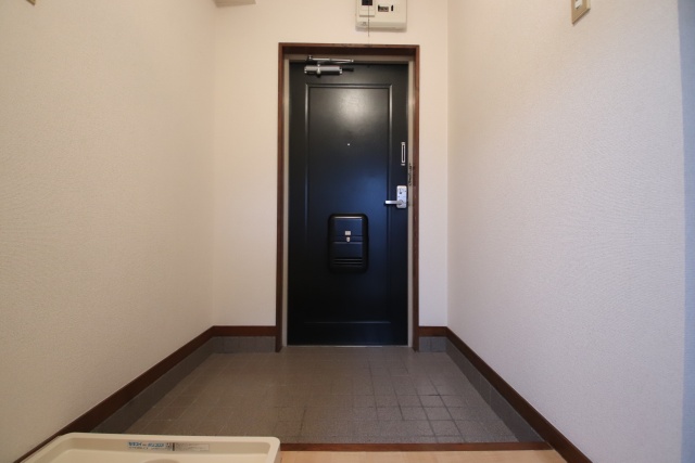 玄関　※参考写真の為、現況優先です。