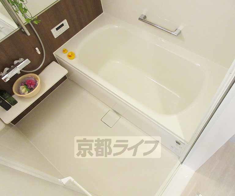 バス・シャワールーム　リラックスできるバスルーム・