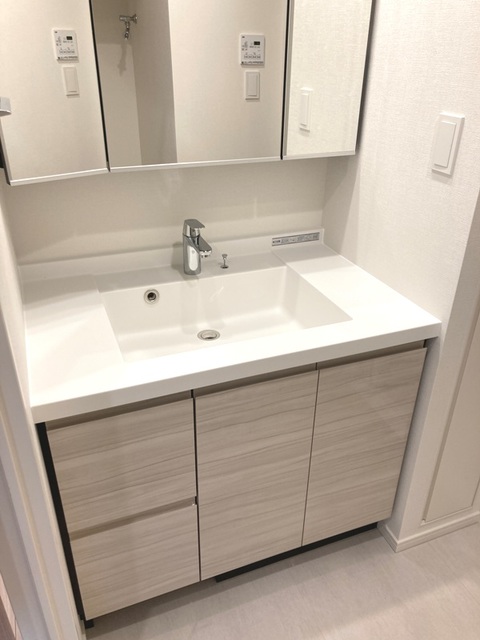 洗面設備　※写真は同タイプ住戸です。