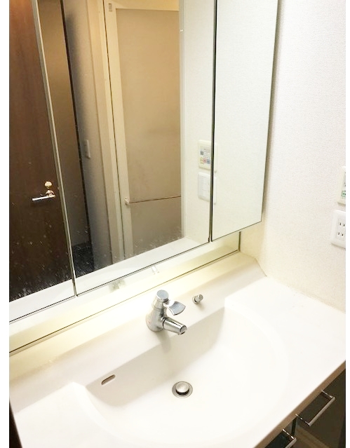 洗面設備　身支度に欠かせない独立洗面台♪