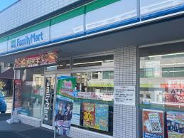 コンビニ　ファミリーマート登戸新町店（コンビニ）まで630m