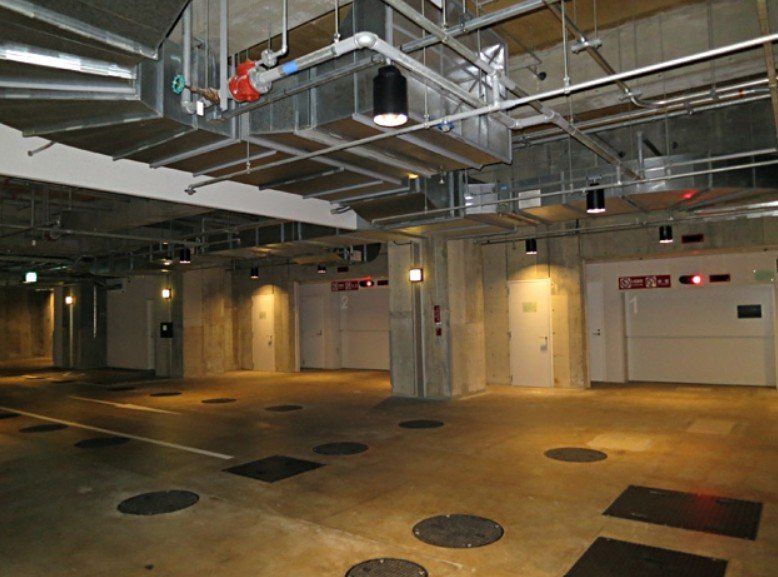 駐車場　駐車場