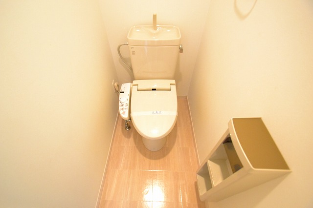 トイレ　☆ウォシュレット付きトイレです☆