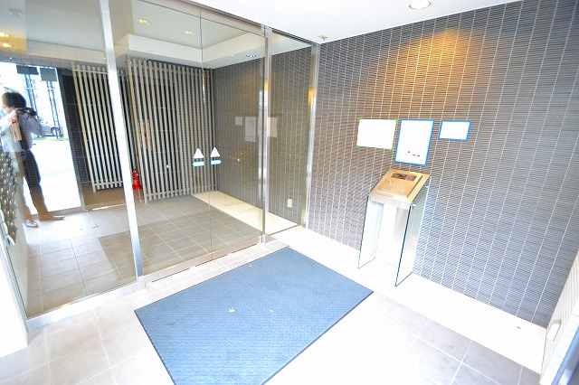 エントランス　☆おしゃれな入口です☆