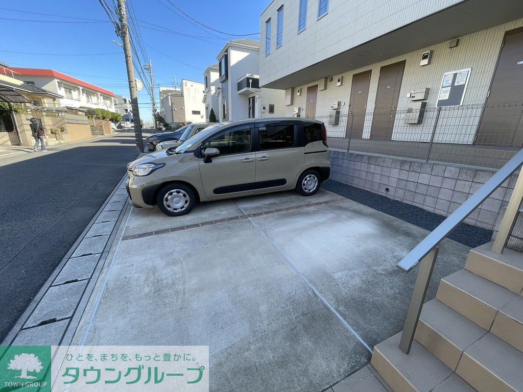 駐車場　駐車場