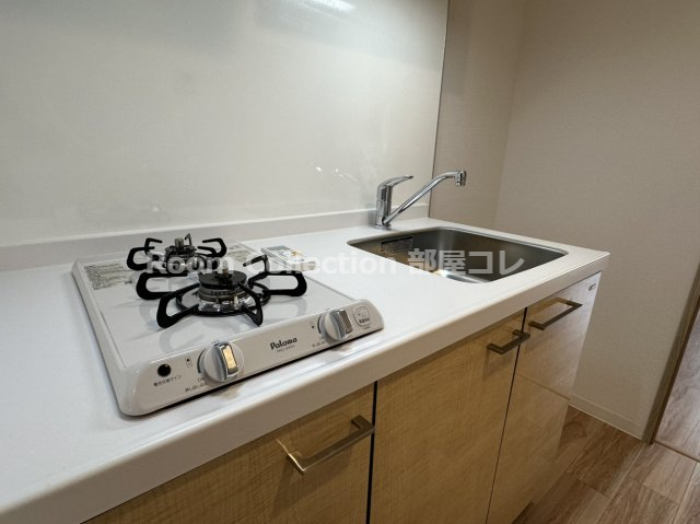 キッチン　※同物件他部屋写真 反転、色違いの場合有 現況優先