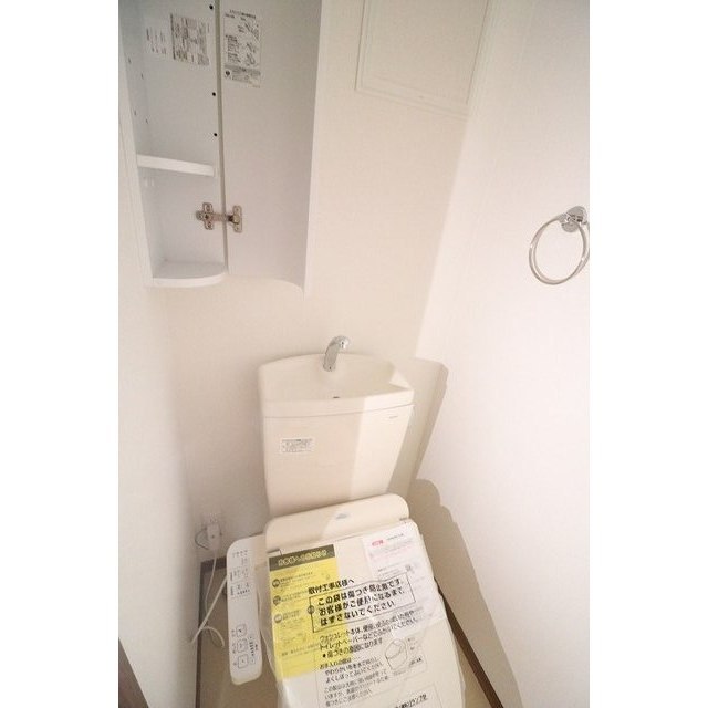 トイレ　【女性のお一人暮らしでも安心のセキュリティ♪】