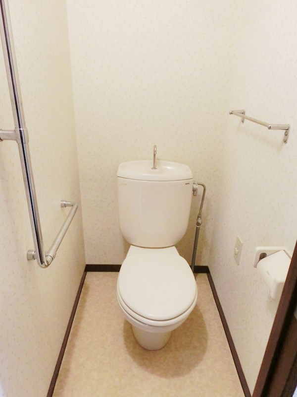 トイレ　ウォシュレット完備