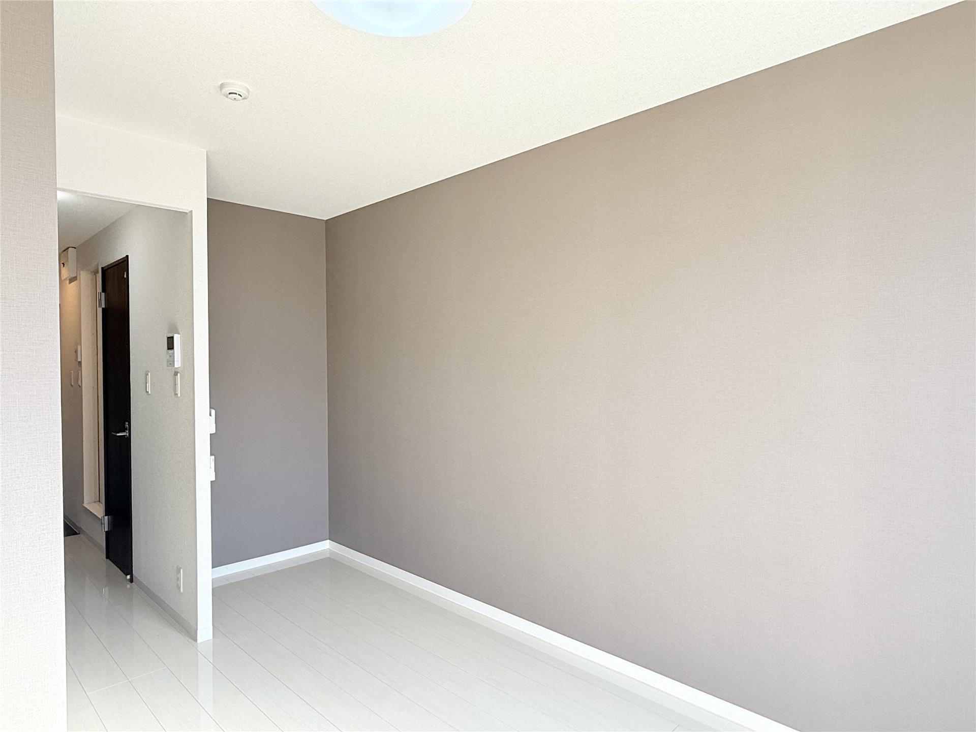 居室・リビング　※同物件別室同タイプの写真です