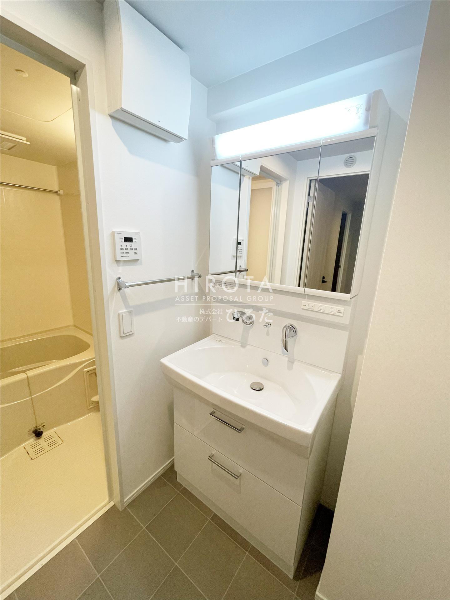 洗面設備　206号室写真