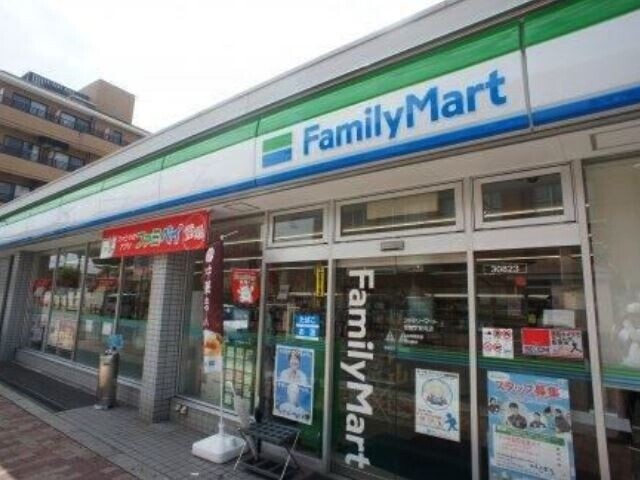 コンビニ　ファミリーマート加美正覚寺店（コンビニ）まで175m
