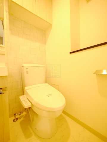 トイレ　コンフォリア新宿