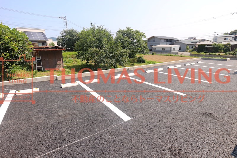 駐車場　駐車場全室確保できます。