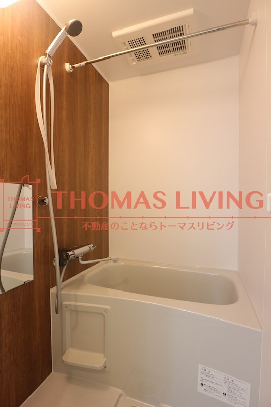 バス・シャワールーム　鏡・浴室乾燥御座います。