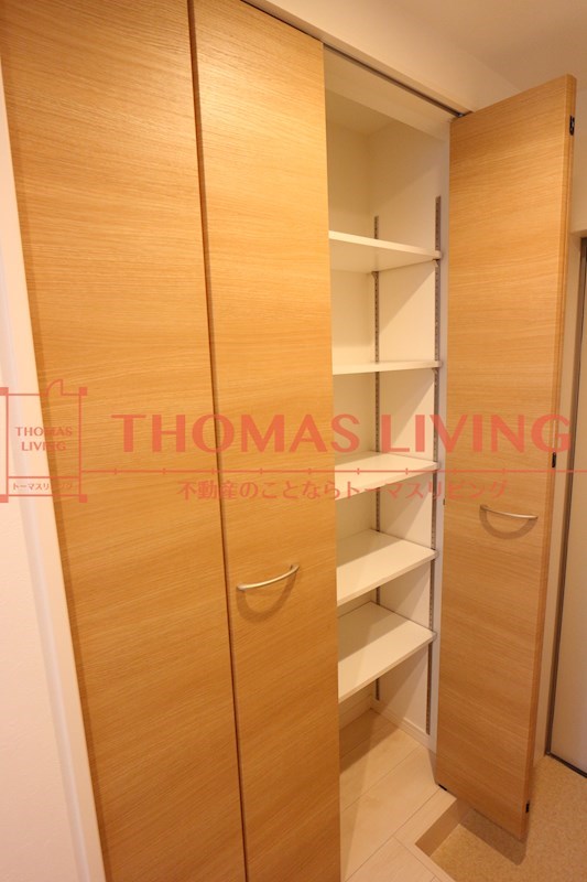 収納　大きなシューズBOX御座います。