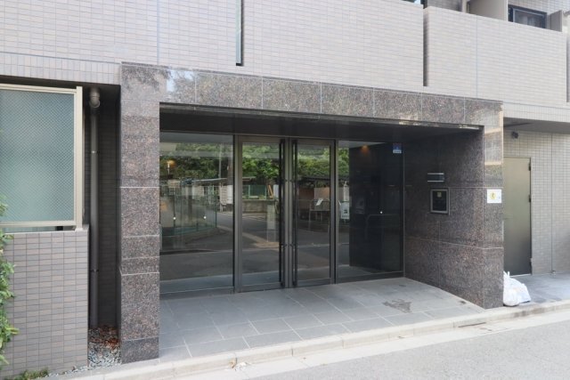 エントランス　毎日通るエントランスはこのようになっています