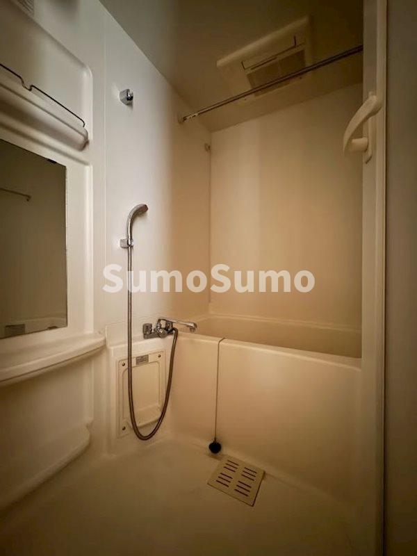 バス・シャワールーム　ゆったり過ごせるお風呂です