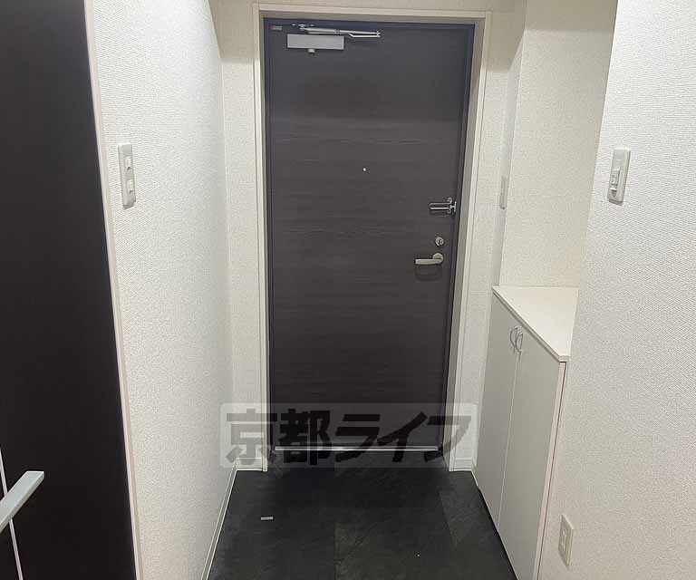 玄関　段差の低い玄関です。