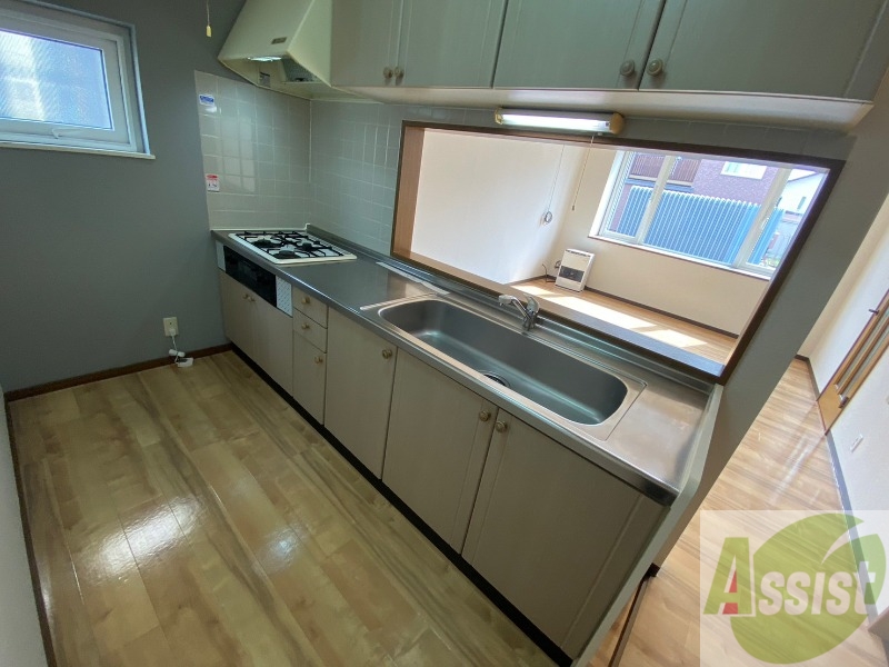 キッチン　キッチンはスペースも広々していて使いやすそうですよ！