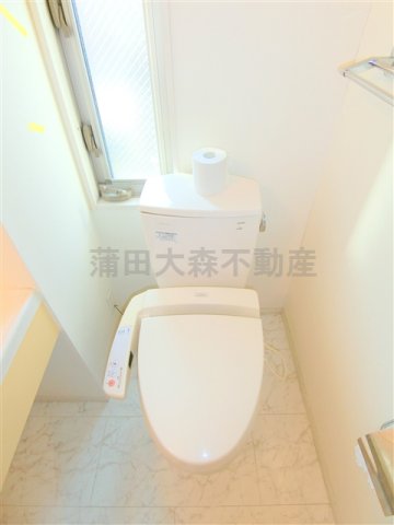 トイレ　温水暖房便座付のトイレ